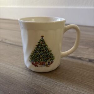 Salem Porcelle‎ France Christmas Tree Wreath Collectable Mug
